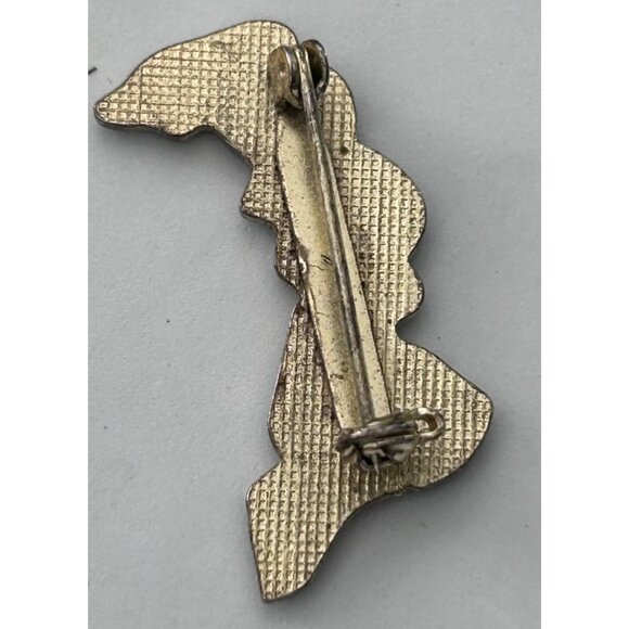 Vintage Prince Edward Island Souvenir Green Enamel Lapel Pin Map Shape - Picture 4 of 4